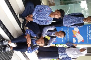 Siswa-siswi SMP Muhammadiyah 1 Kalasan ikuti YouthSpark Idea Generation
